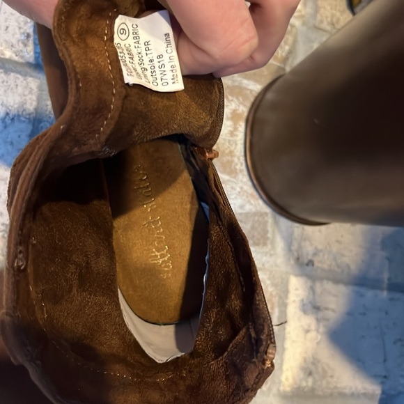 Altar'd State 9 Western highly detailed soft suede stacked 3 1/2" heeled booties - Picture 7 of 12